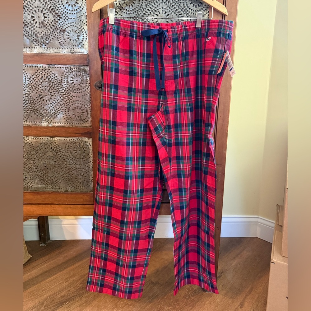 NWT: Vineyard Vines Men’s Red and Green Plaid Pajama Pants, Brand New!